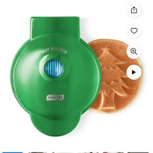NEW IN BOX DASH MINI CHRISTMAS TREE WAFFLE MAKER